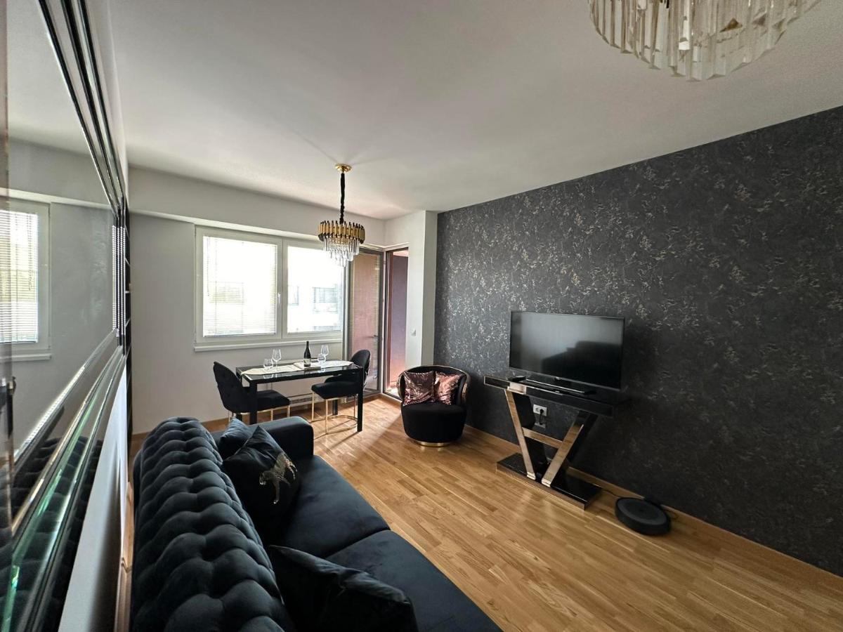 Royal Casa Apartment Skopje Bagian luar foto